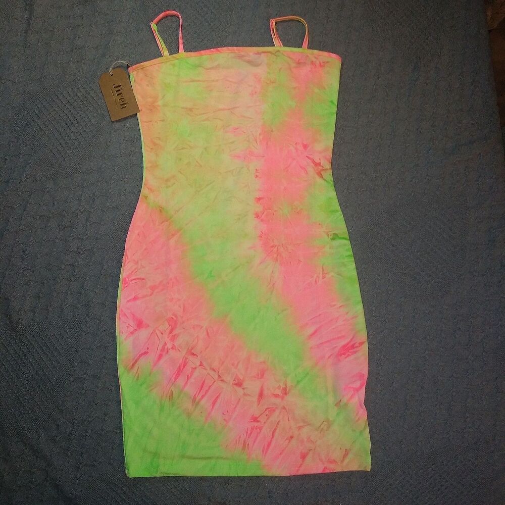 Juniors Sundress New with Tags Bodycon Size Medium boho 70s Tie Dye Resort